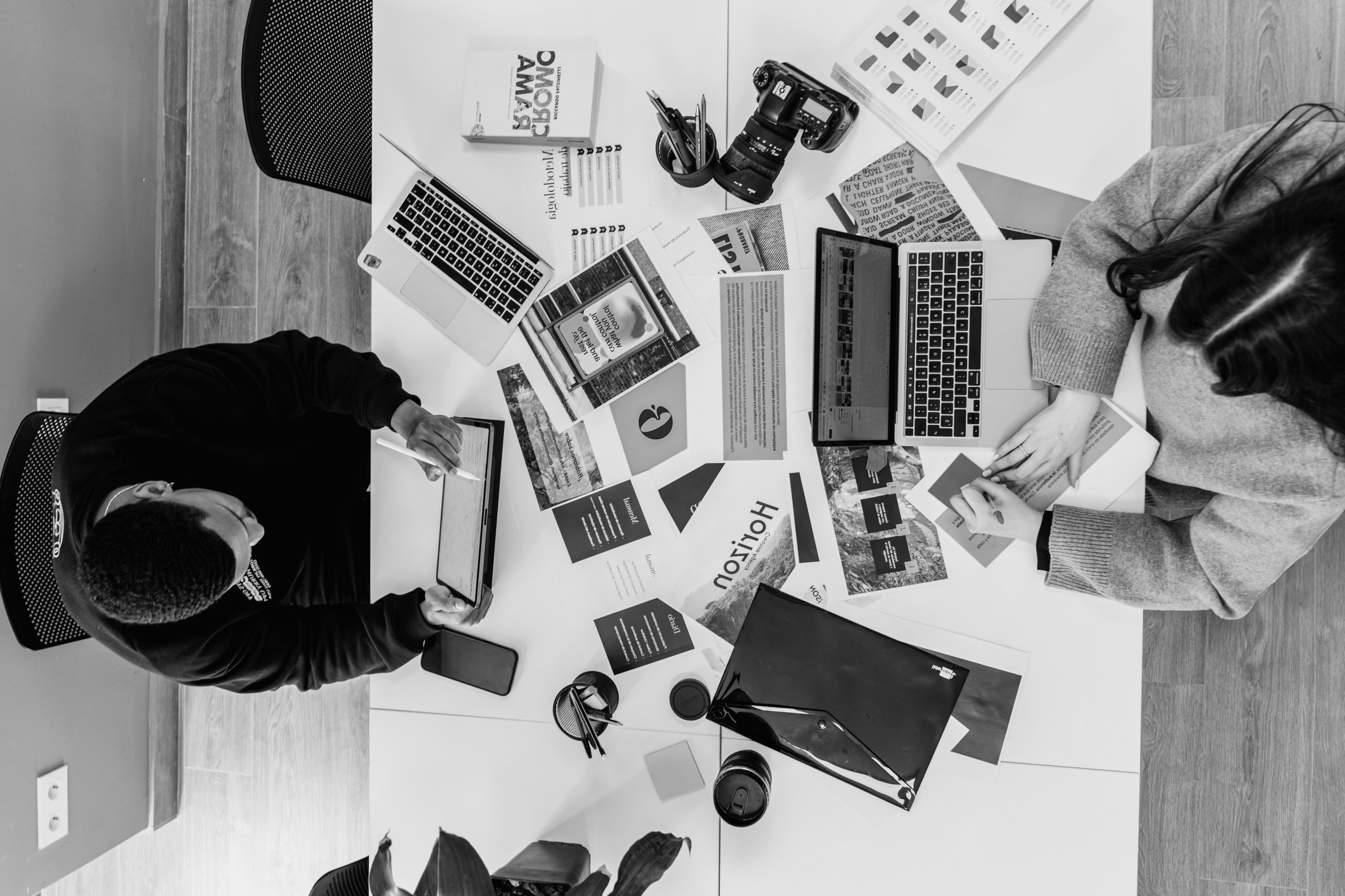 Fondo Hero Blanco y Negro